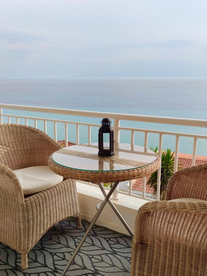 Cozy Seaview Apartment Szíviri Kültér fotó